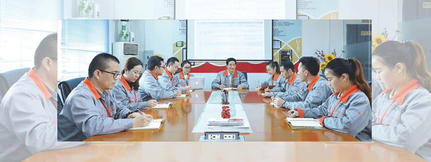 技術團隊開會討論